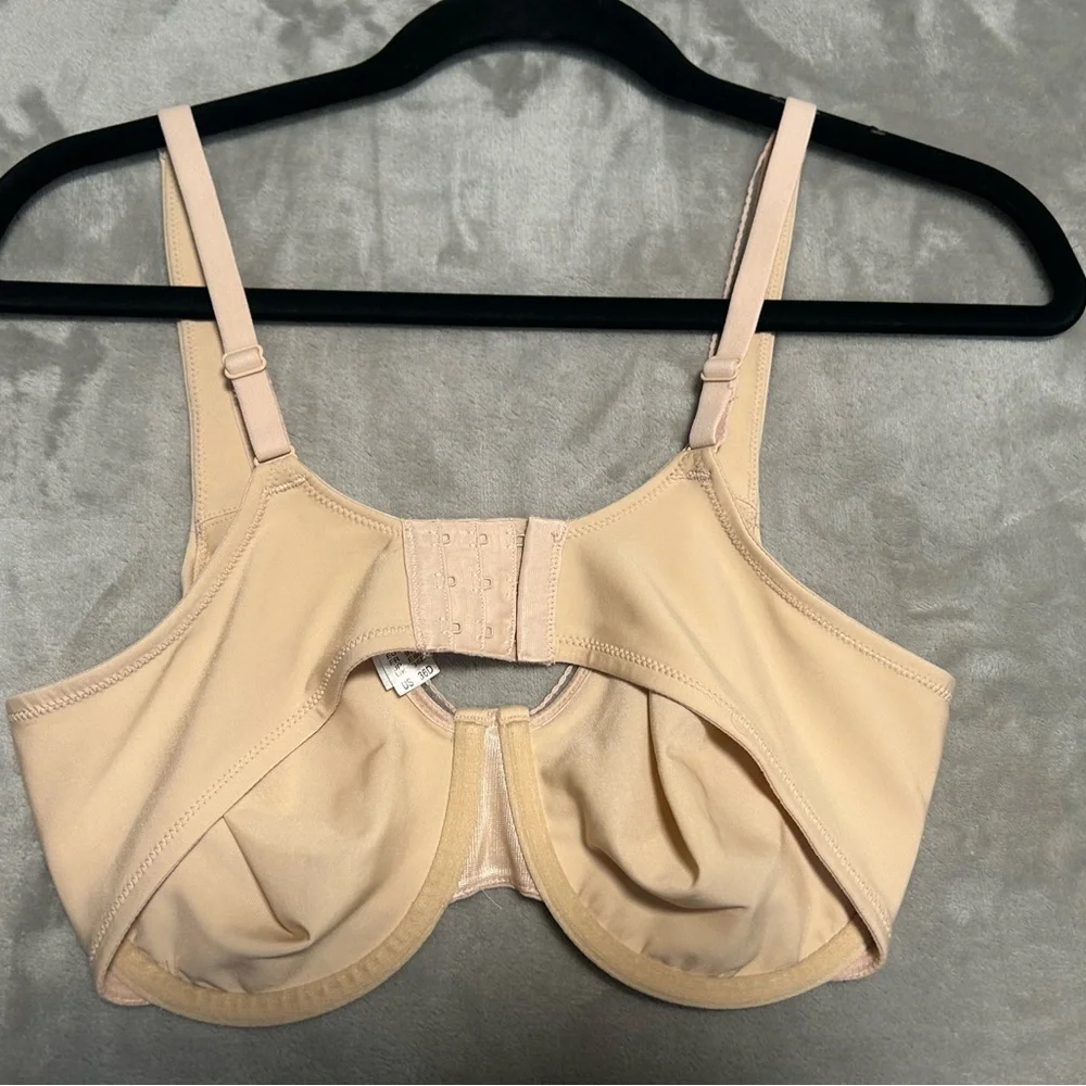 Wacoal High Standards Underwire Bra Women’s 36D Nude Beige